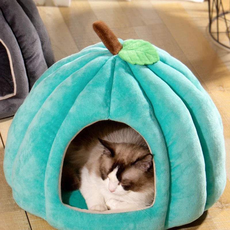 Maison Semi-Fermée Citrouille 3D pour Chat & Petit Chien – Panier Chaud Hiver, Coussin Amovible, Antidérapant, Ultra-Doux (Coton PP Épais)