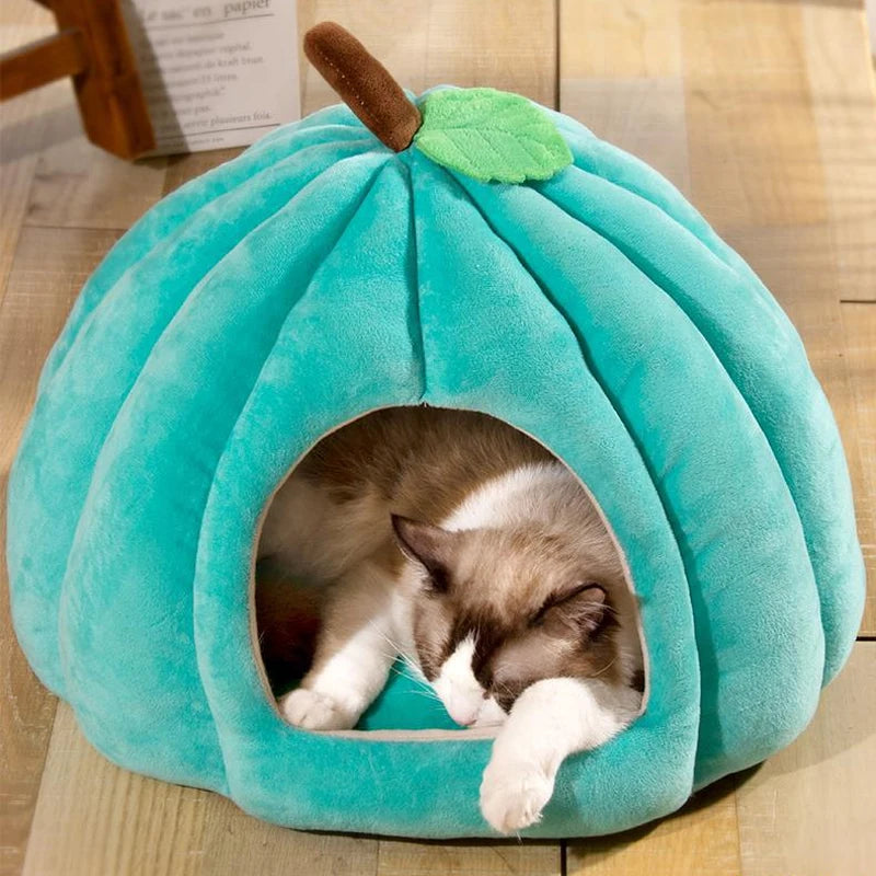 Maison Semi-Fermée Citrouille 3D pour Chat & Petit Chien – Panier Chaud Hiver, Coussin Amovible, Antidérapant, Ultra-Doux (Coton PP Épais)